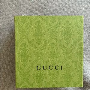 Gucci magnetic closure gift box